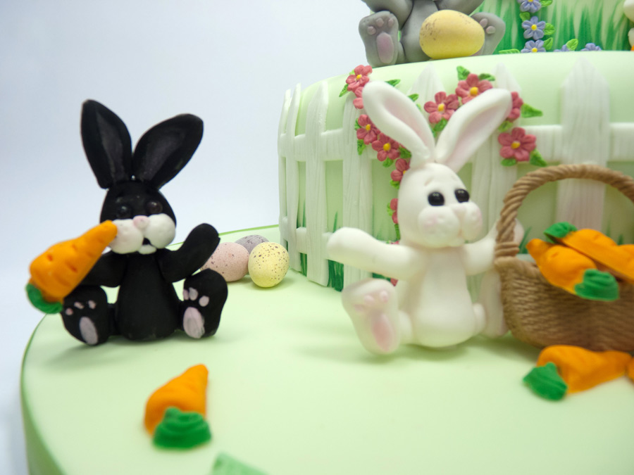 14-katy-sue-cake-mould-rabbits-carrot-basket